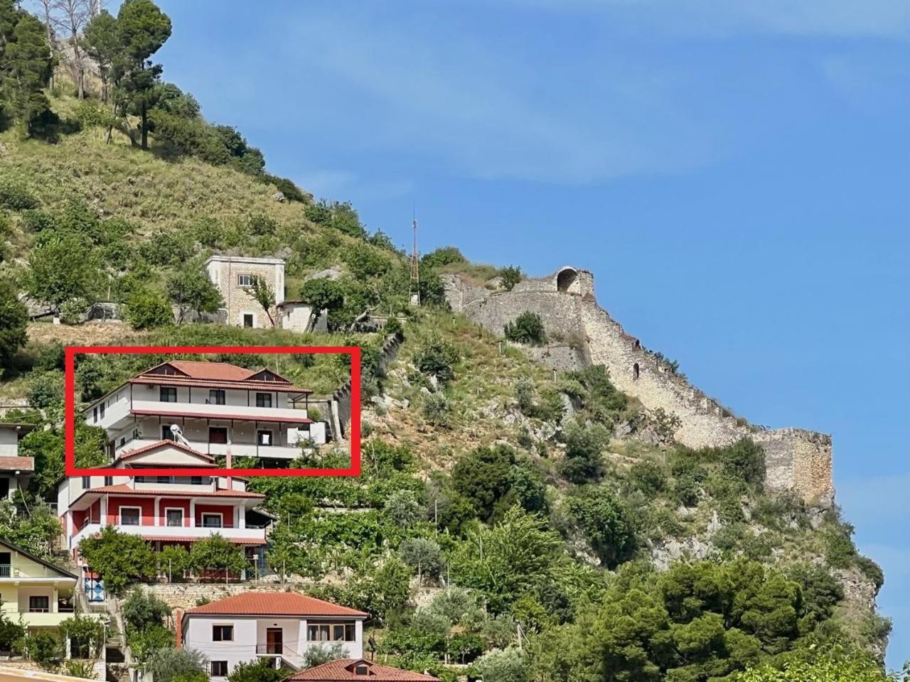 Vila Luen Berat Exterior foto